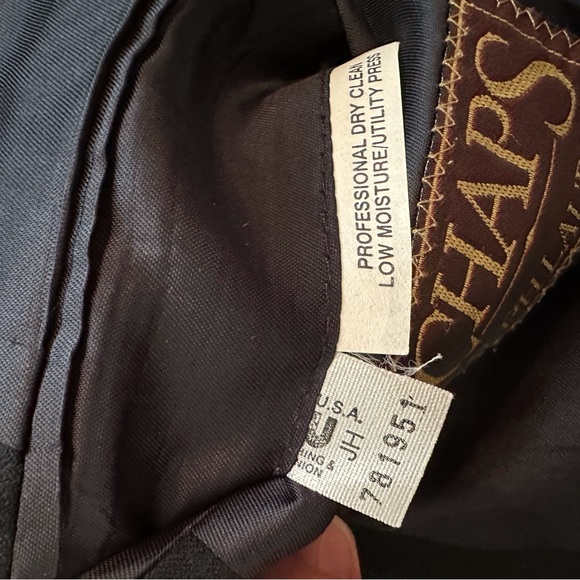 Vintage Chaps Navy Pin-Striped Wool 2-Button 2-Piece Suit Sz 44R - Picture 14 of 15